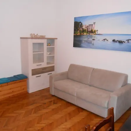 Hotel In Centro Con Wifi E Posto Auto In Garage 5*