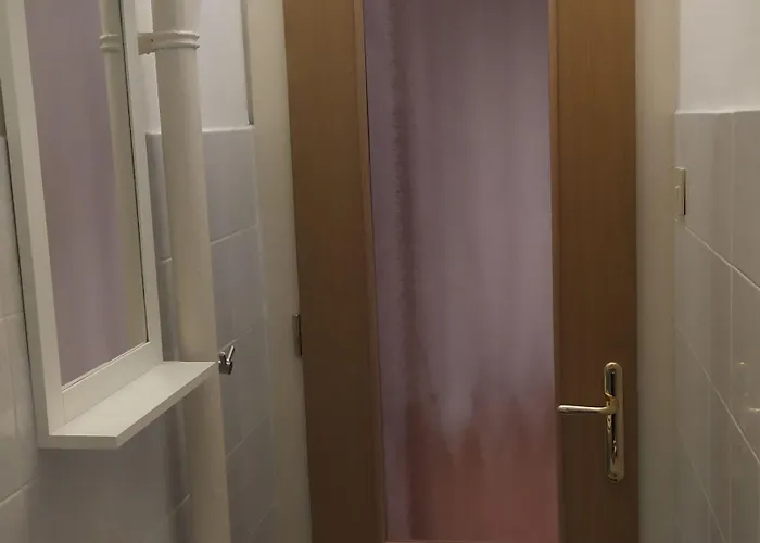 Hotell In Centro Con Wifi E Posto Auto In Garage 4*